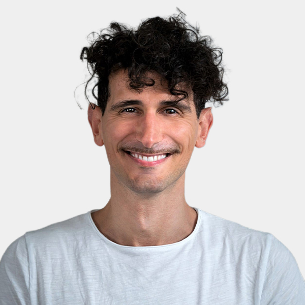 Alessandro Cavallin - Content Manager & Copywriter